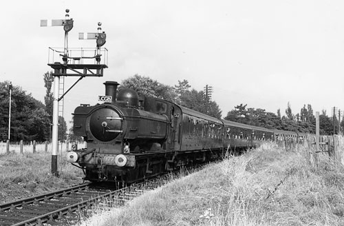 9773 Yarnton Junction 15 August 1965