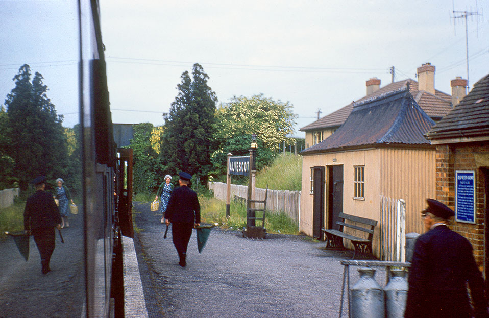 Alvescot station in 1962