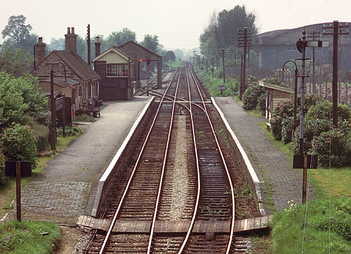 Brize Norton & Bampton station, looking south-west
